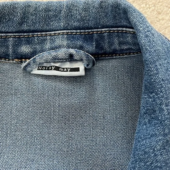 Denim jacket - Picture 4 of 6